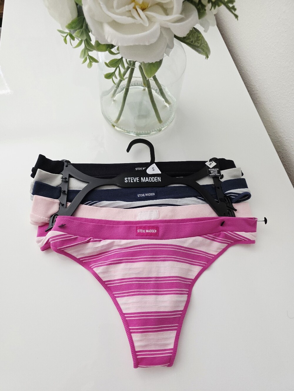 STEVE MADDEN🎀 Brand New 5 Pack Seamless Dipped Thong SIZE S